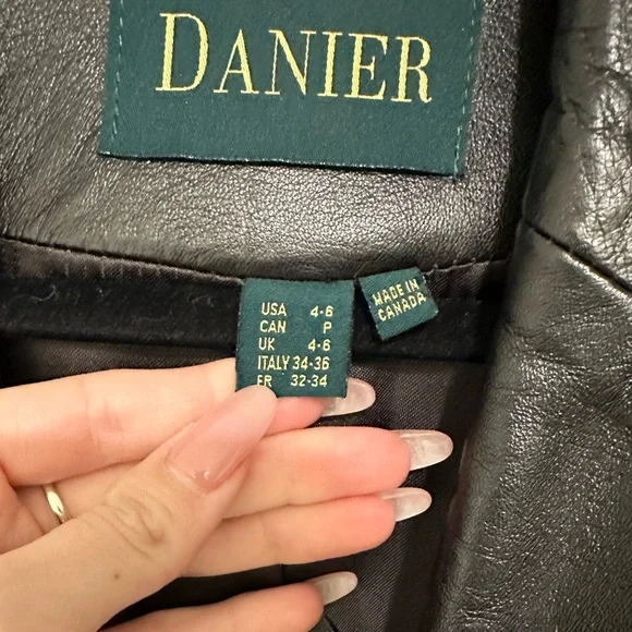 Leather jacket - Picture 3 of 5